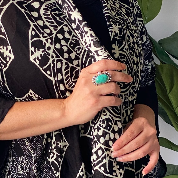 New• Boho Turquoise stone stretch ring - Picture 4 of 4